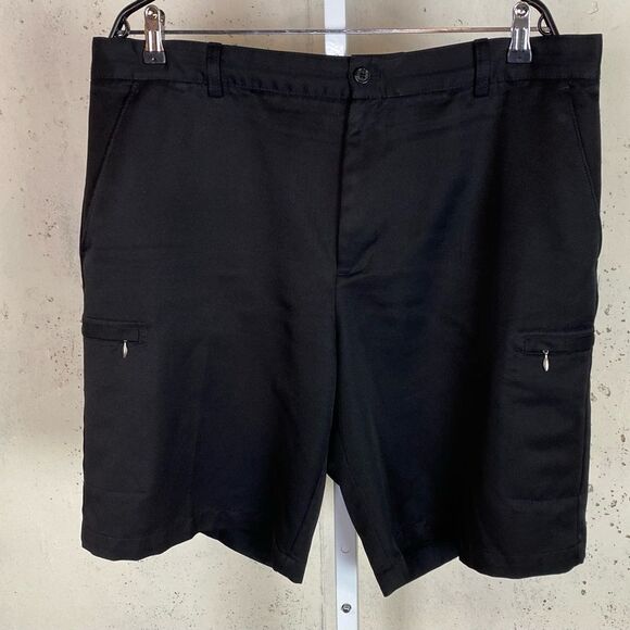 IZOD The Swing Golf Shorts - Picture 2 of 9